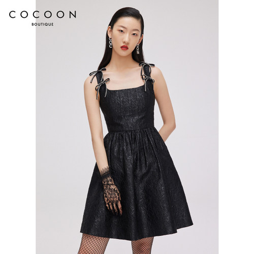 商场同款方领吊带连衣裙COCOON