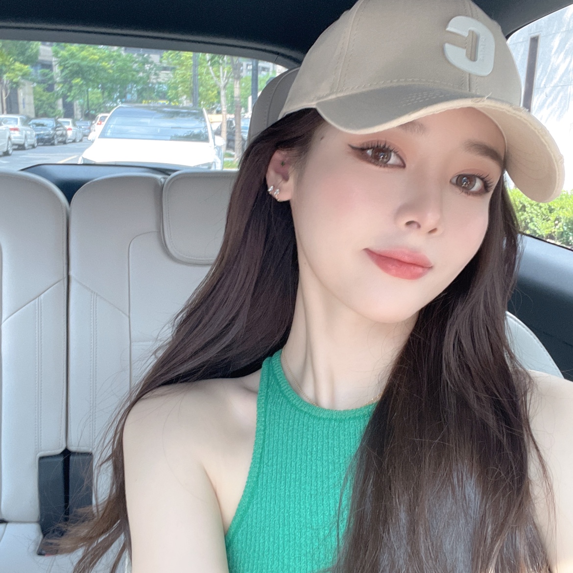 春夏新款韩版百搭纯色硬顶棒球帽情侣显脸小鸭舌帽四季款遮阳帽潮