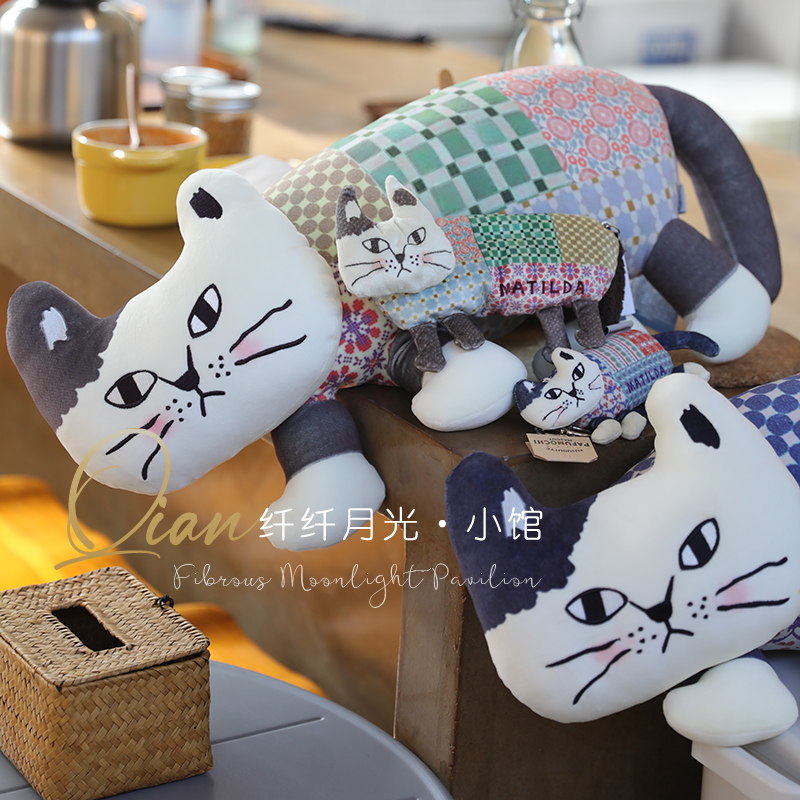 饱满立体猫咪公仔抱枕靠垫