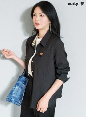 【爆款促销】m.d.y梦蝶缘23A323秋季黑色条纹时尚妈妈装翻领衬衫