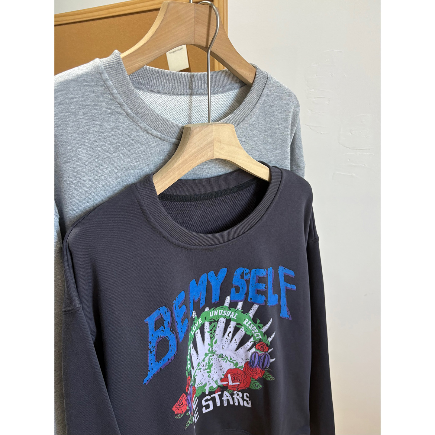 早秋新款~复古爆裂撞色图案深炭灰&浅灰色毛圈棉圆领落肩袖卫衣女