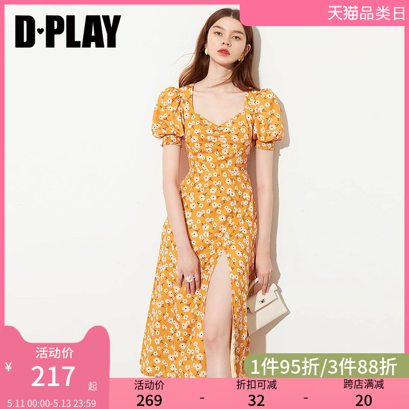 DPLAY宫廷领泡泡袖叉连衣裙