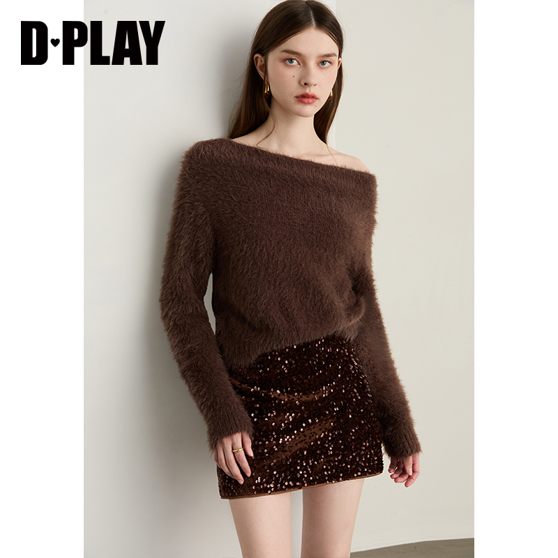 DPLAY2025年秋季新款棕色一字肩针织毛衣女时尚气质上衣针织衫