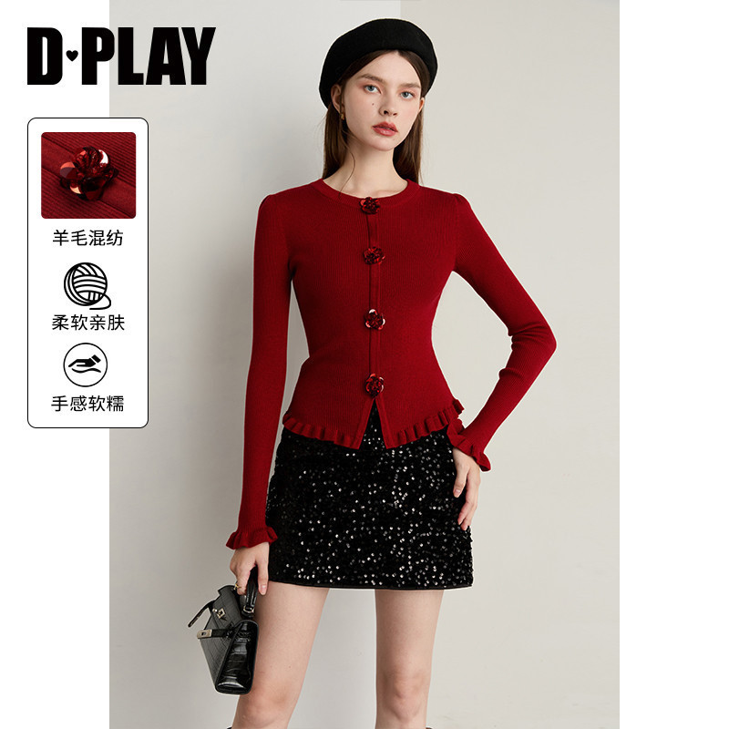 DPLAY2025年冬季新款红色针织衫女圆领荷叶边独特修身洋气小衫