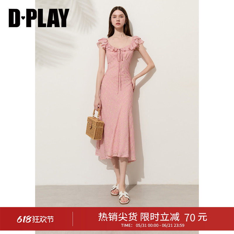 DPLAY粉色泡泡格印花V领一字肩两穿荷叶边度假连衣裙2026夏季新款