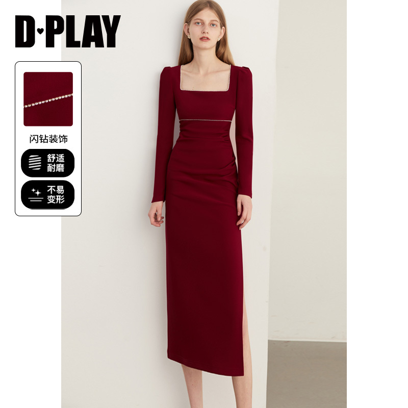 DPLAY方领连衣裙订婚礼服