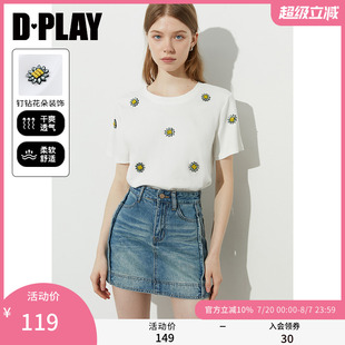 DPLAY2025年夏季 上衣 新款 甜美白色t恤女立体独特花朵好看宽松短袖