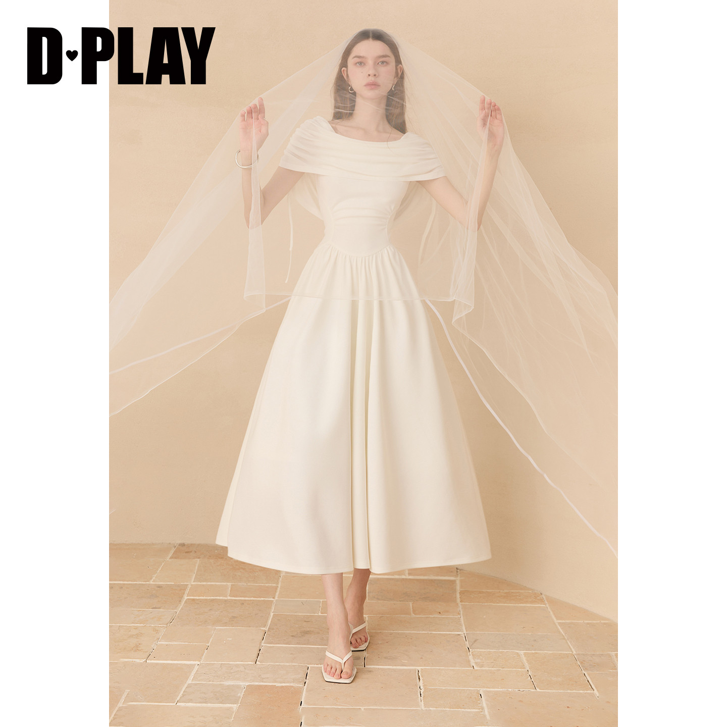 DPLAY白色一字肩连衣裙女可拆披肩设计感时尚长裙裙子2026年春季