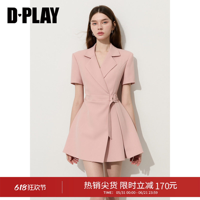 DPLAY【高知通勤系列】2026年夏季粉色连衣裙通勤气质裙子短裙