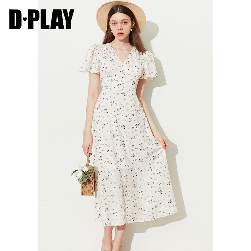 DPLAY法式度假碎花连衣裙