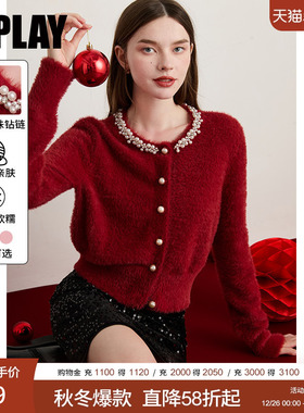 DPLAY2025冬季新款红色针织衫女珍珠法式气质新年长袖上衣毛衣