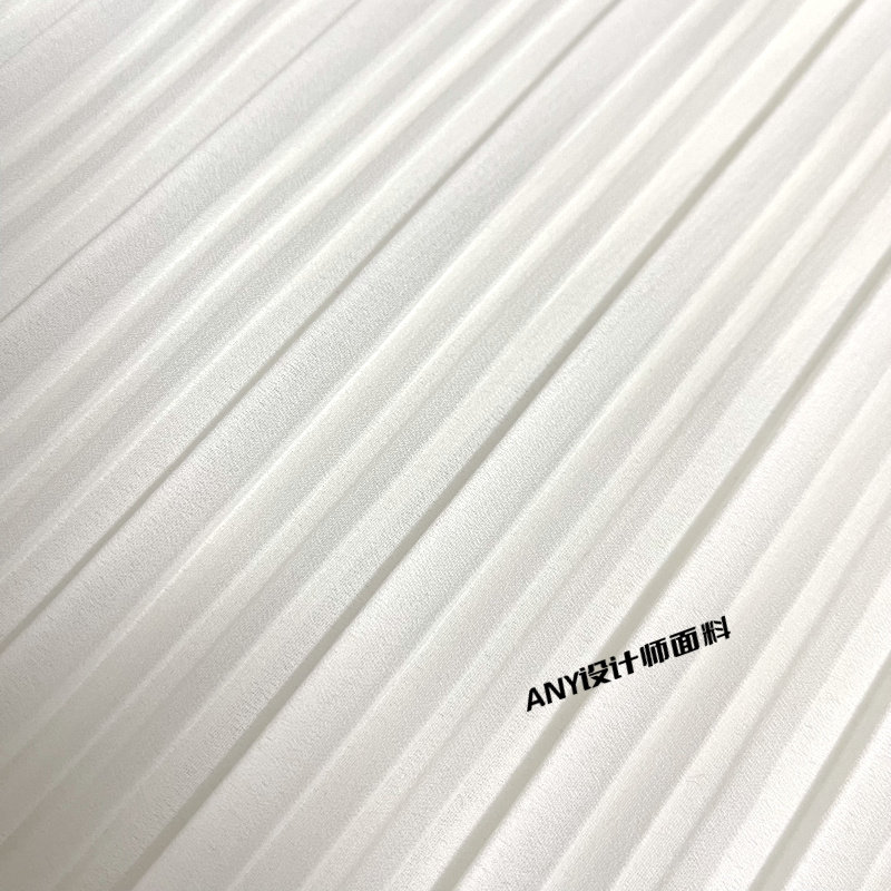 柔软垂感好微透纯色百褶雪纺布料