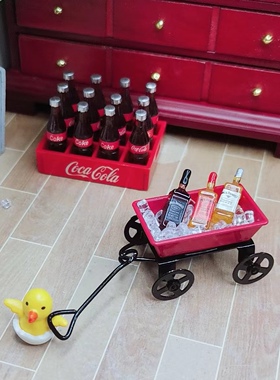 1:12娃娃屋dollhouse配件 过家家玩具 红色铁艺小拉车模型拍摄