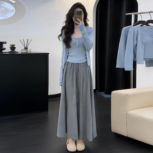 超好看的春季穿搭三件套装女2026新款针织开衫吊带加裙子三件套装