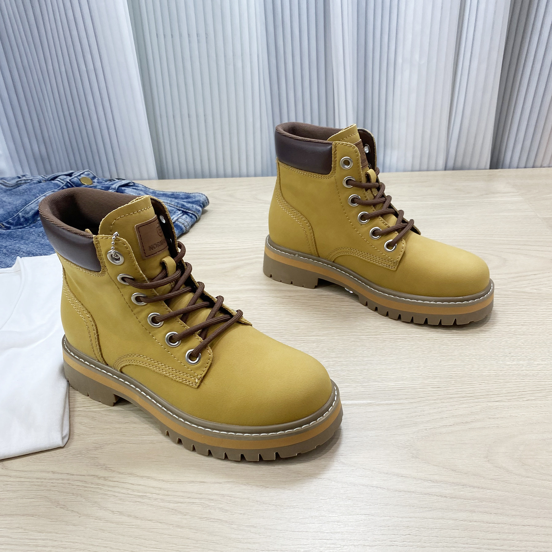 真皮粉色马丁靴女2023秋季新款诺曼町女鞋英伦风休闲圆头大黄靴潮