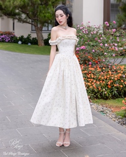 越南小众设计师品牌BEL ANGE一字肩俏皮可爱木耳边碎花裙