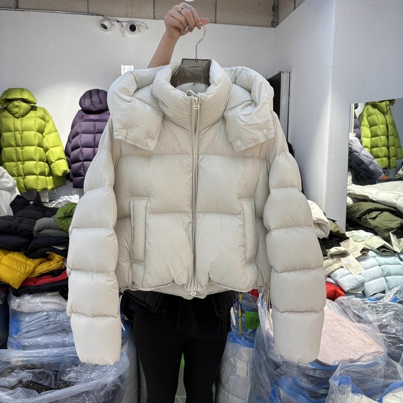 休闲连帽小地雷短款白鸭绒羽绒服
