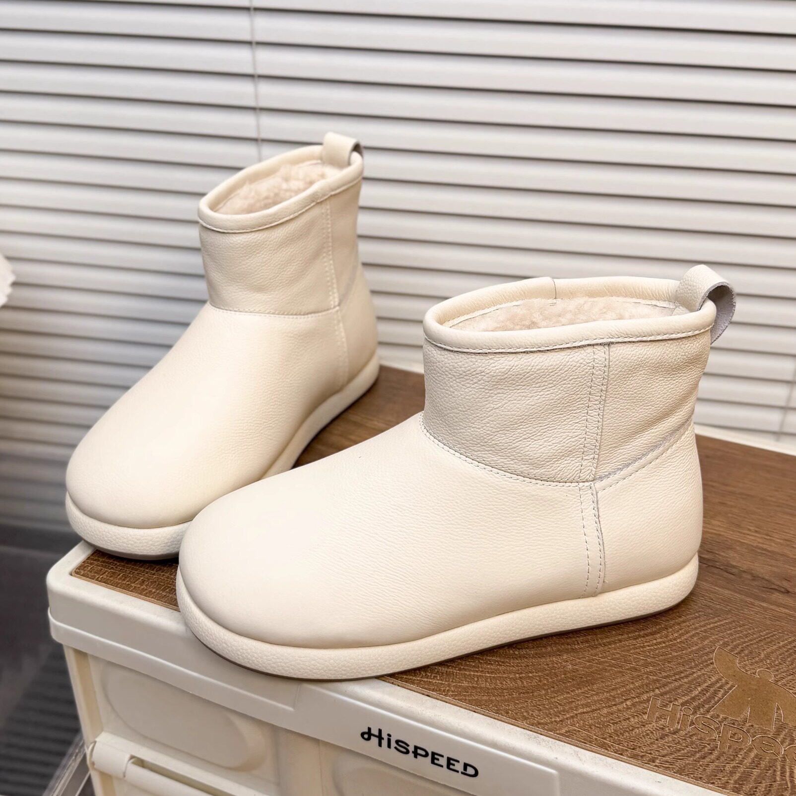 日本OFFCAT牛皮防水防滑白色雪地靴女2025冬季新款保暖套筒棉鞋潮