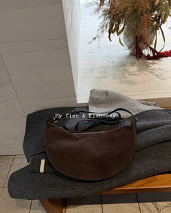 韩代bucks&leather头层牛皮磨砂皮月牙包腋下包 2025秋冬新品