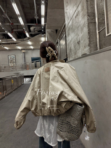 韩国短款 Fishcosy 落肩剪裁 休闲小风衣 早秋拉链立领外套 简洁