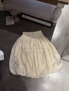 重工刺绣蕾丝花朵花苞长裙