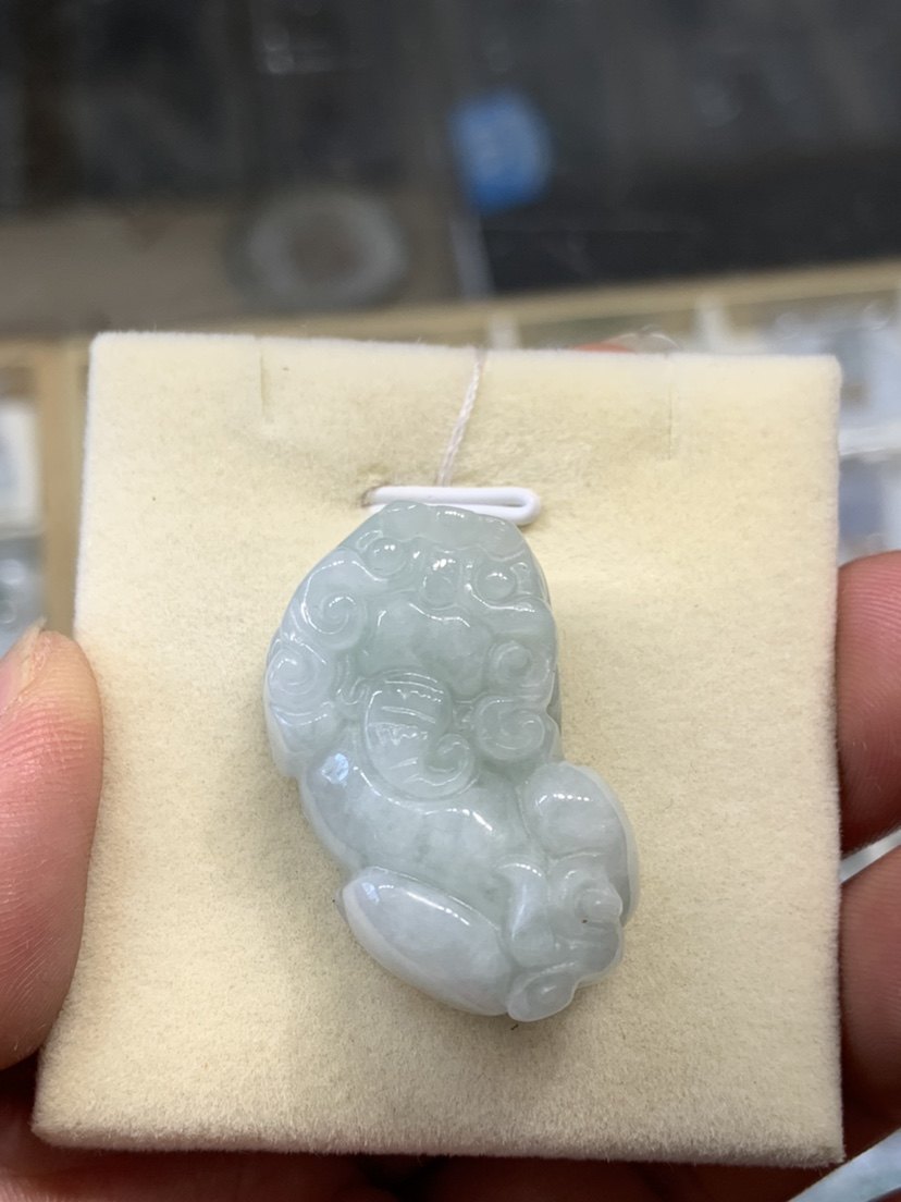 天然A货翡翠玉吊坠 招财貔貅项坠 旺财玉佩 吸财兽挂坠 可做把件