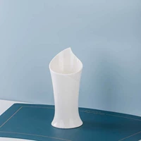 Насыщенный белый керамический держатель для палочек для еды