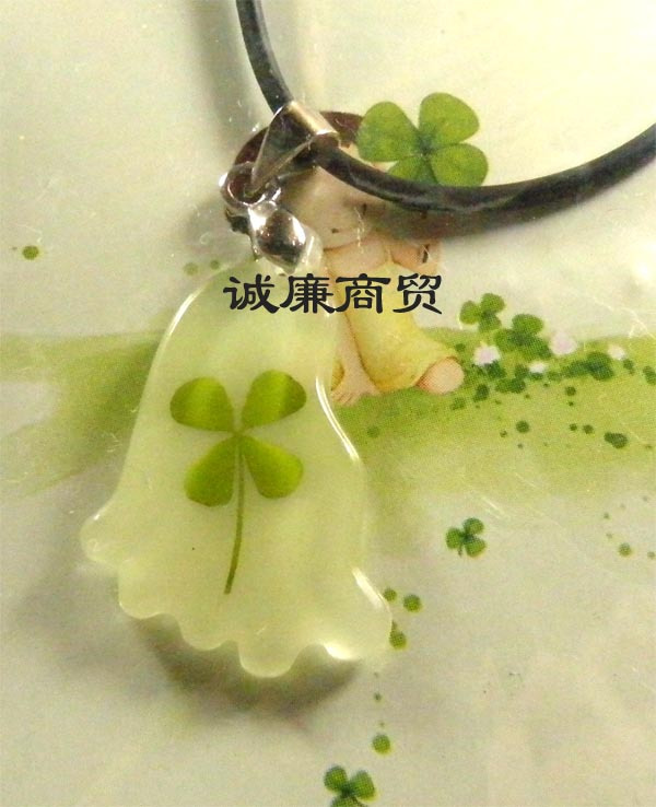 欧罗芭 幸运草系列 夜光宝瓶项链 jyg93430027
