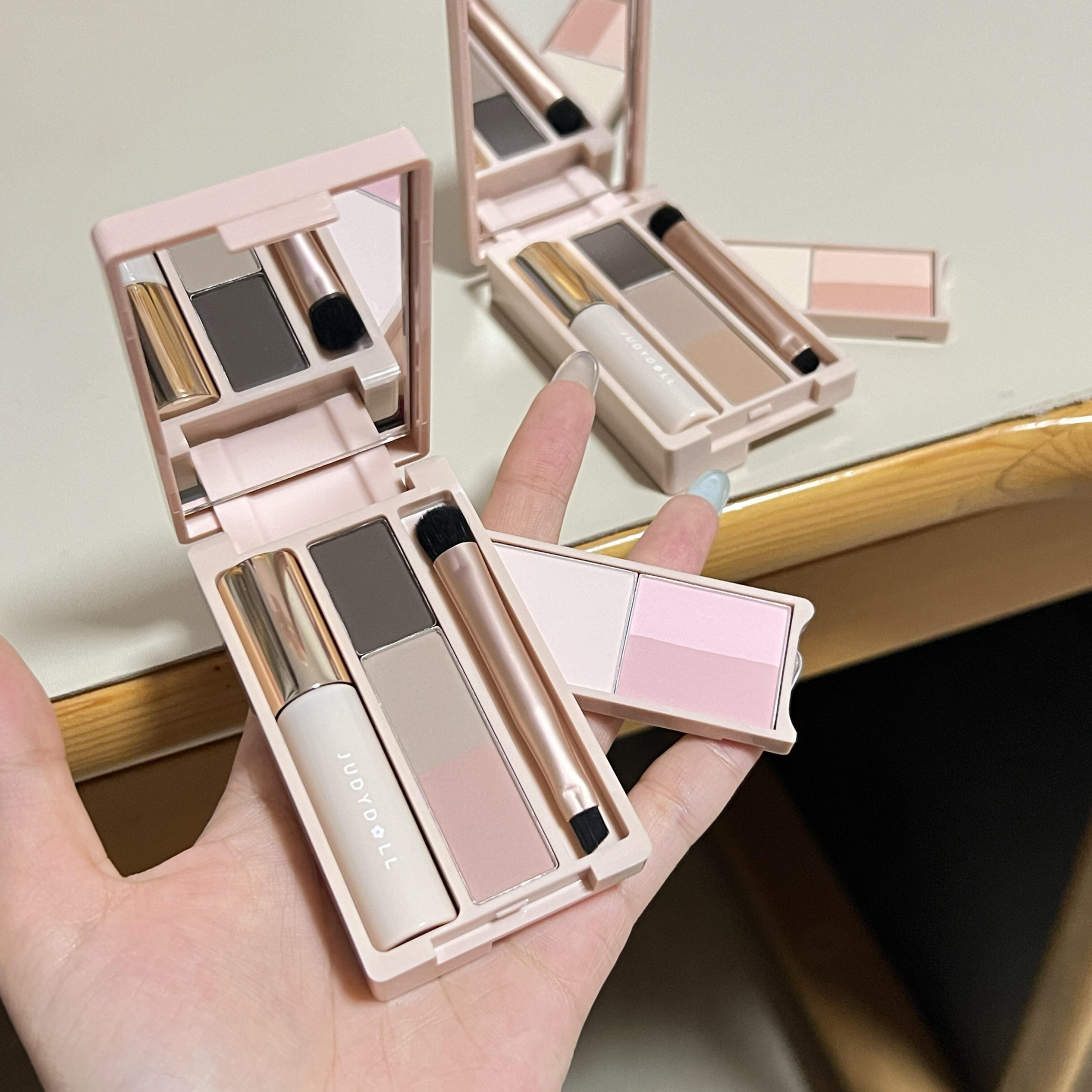 Judydoll橘朵迷你盘眼影盘彩妆综合旅行掌心盘腮红睫毛膏便携装