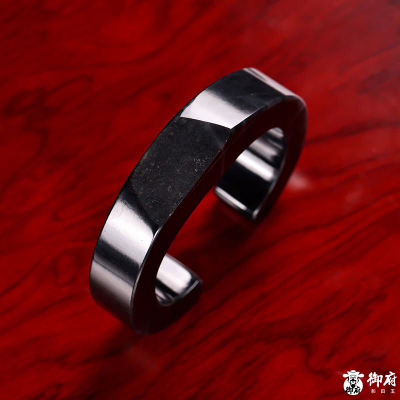 天然新疆和田玉原毛孔皮青花籽玉 手镯 内径52mm 68.8