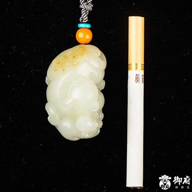 天然耄耋新疆和田玉黄皮白玉籽料把件挂坠玉雕包邮