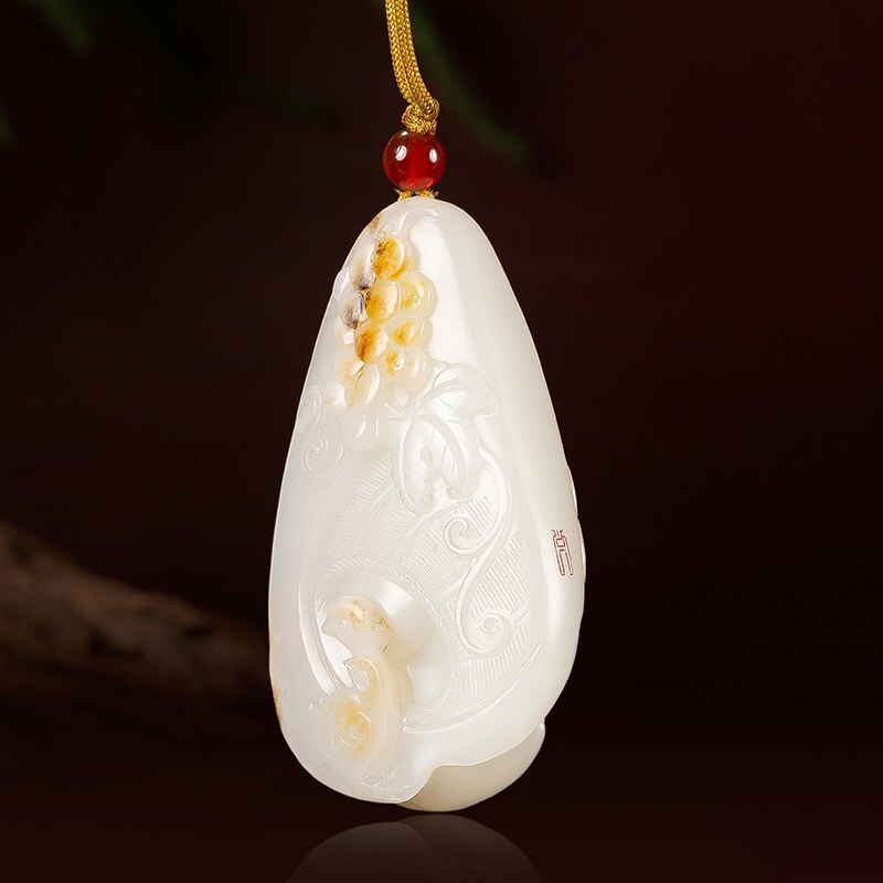 大师作品新疆和田玉黄皮一级白白玉籽玉玉牌 多子多福61克籽料