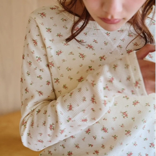 26SS日系小众松弛红牌华夫格碎花满印印花长袖 圆领打底T恤