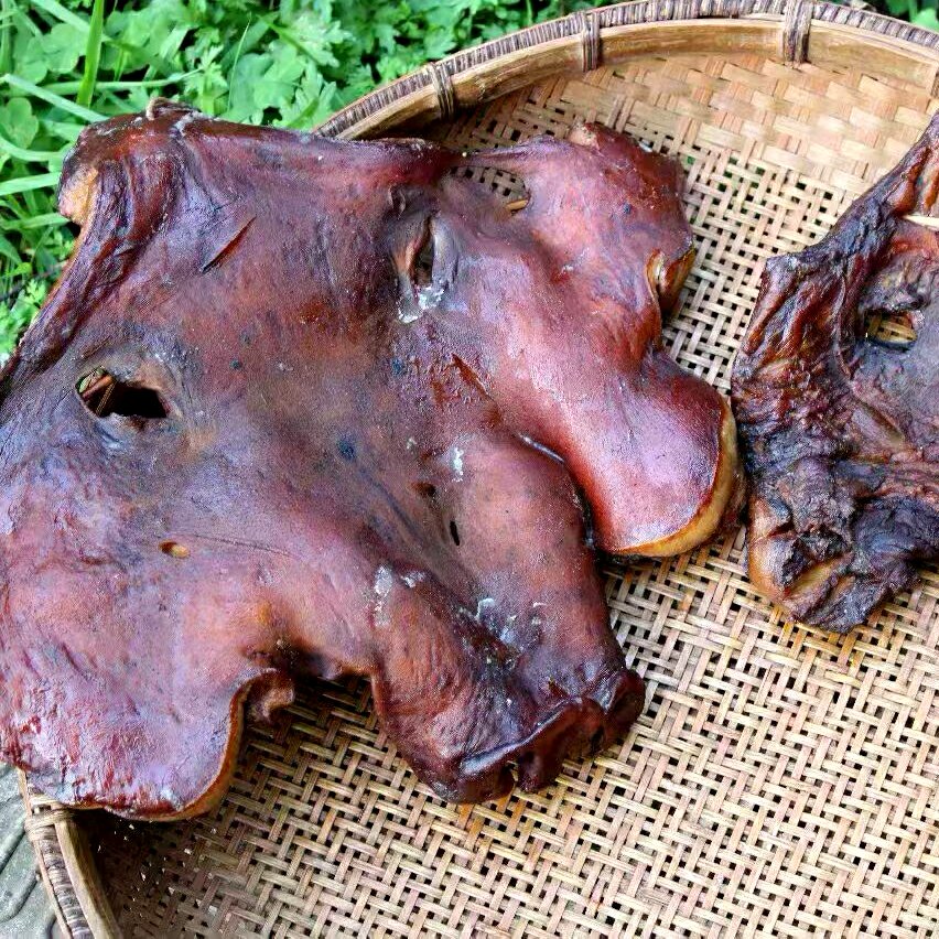 整个 湖南农家柴火烟熏腊猪脸猪头肉猪嘴巴湘西腊肉猪拱嘴猪鼻子