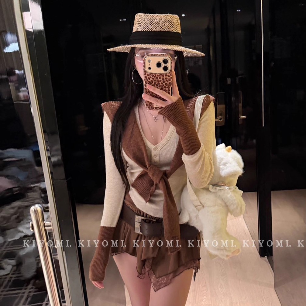 现货~KIYOMI正版韩版纯欲辣妹撞色拼接V领垫肩披肩两件套显瘦打底