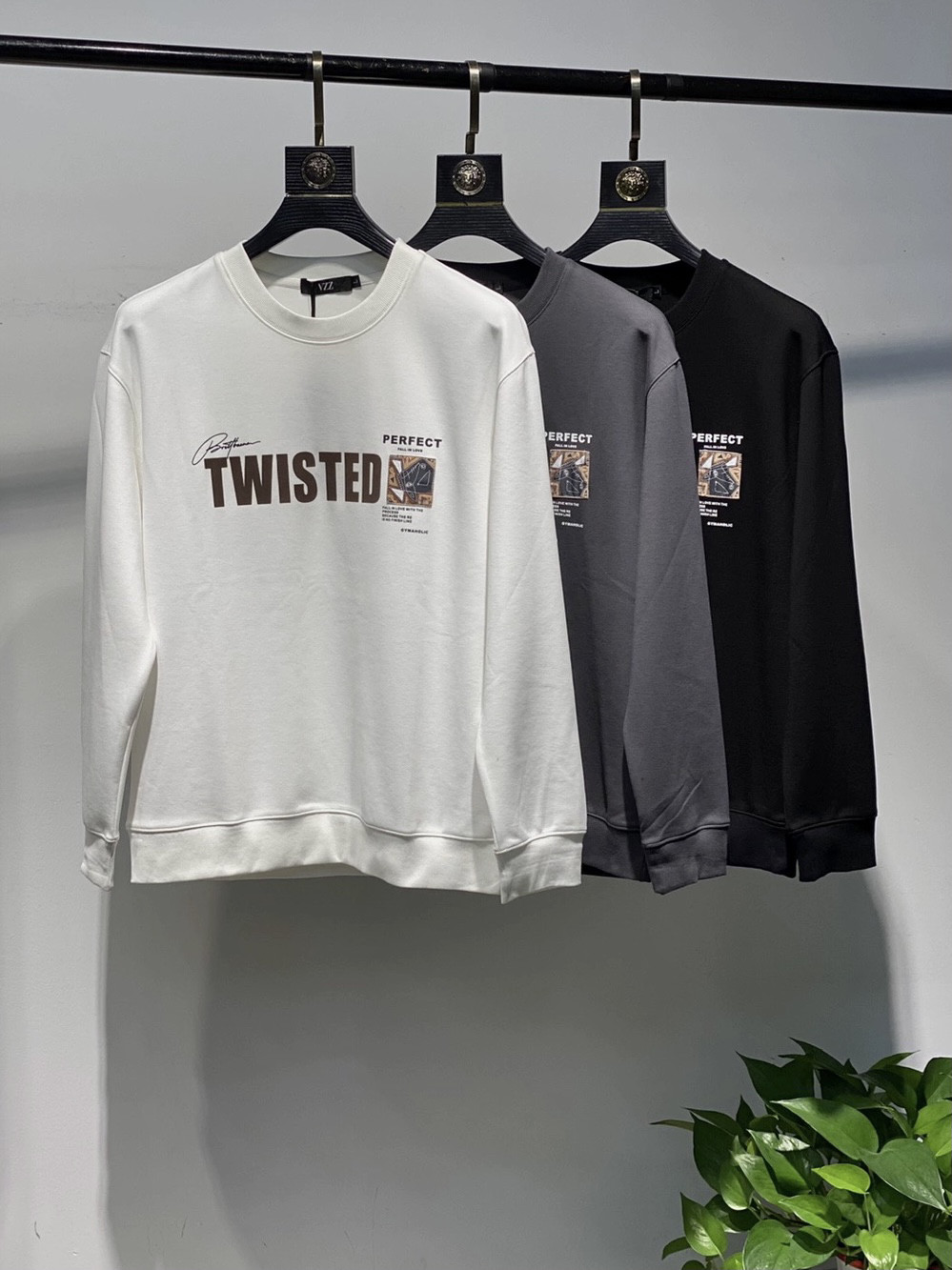 2024春季新款时尚字母印花长袖男士打底衫潮流上衣圆领修身卫衣男