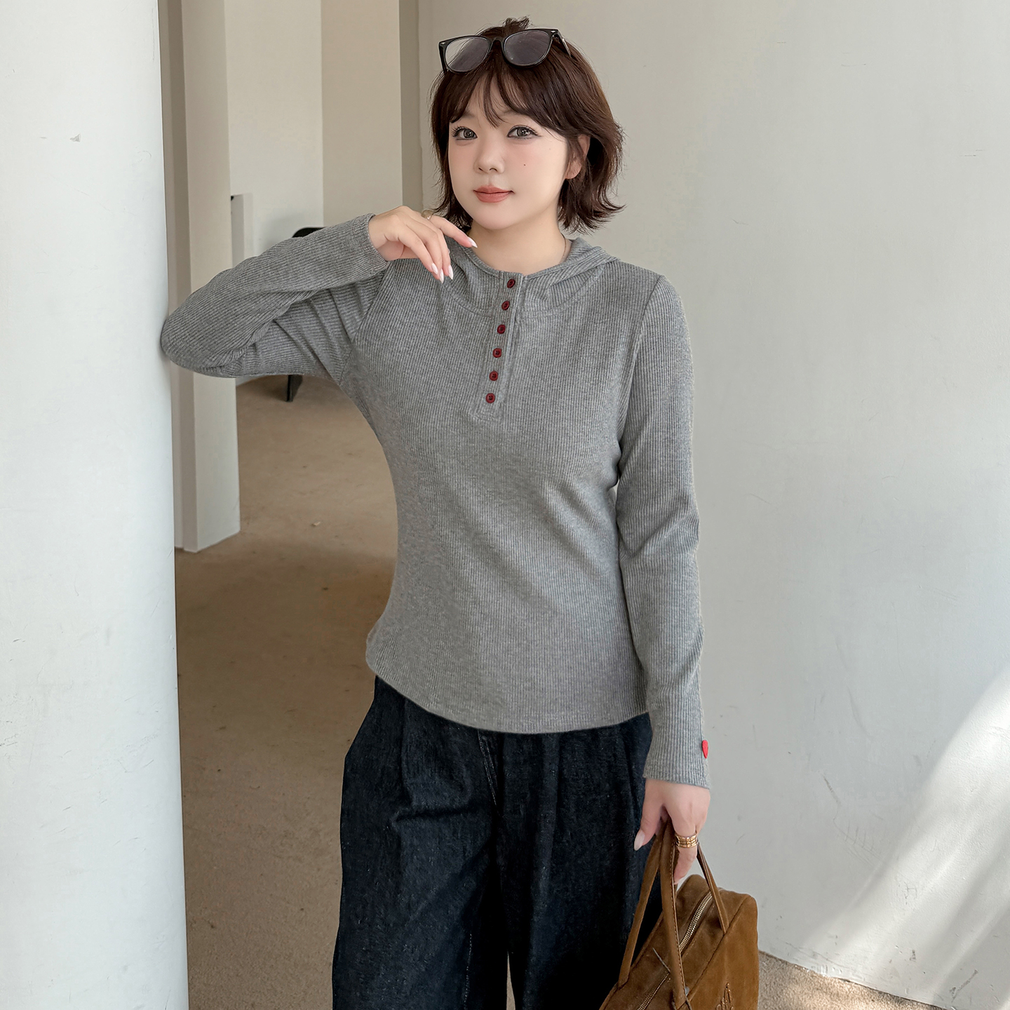 胖mm大码女装修身连帽上衣