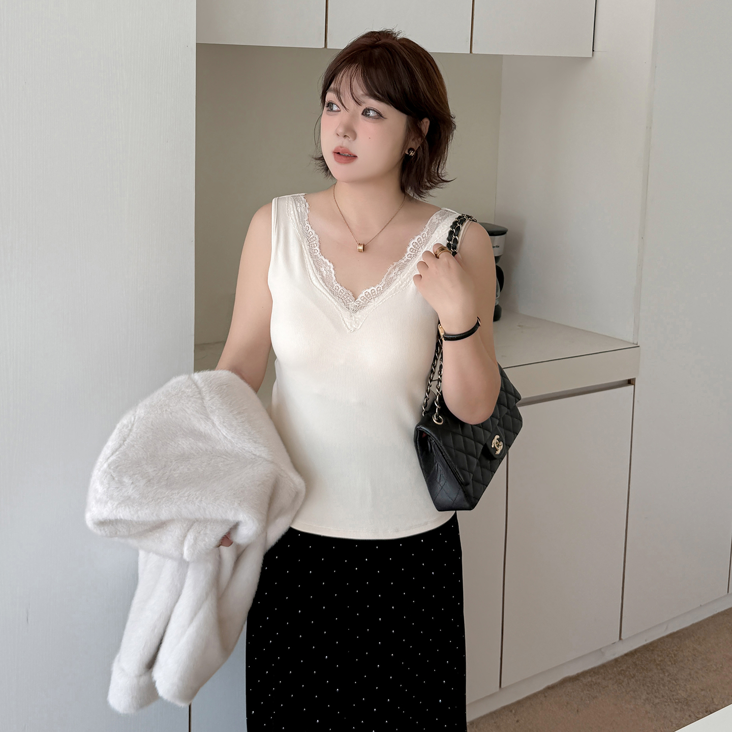 胖mm大码装韩版宽松打底衫2025秋款200斤蕾丝加厚磨毛带胸垫背心