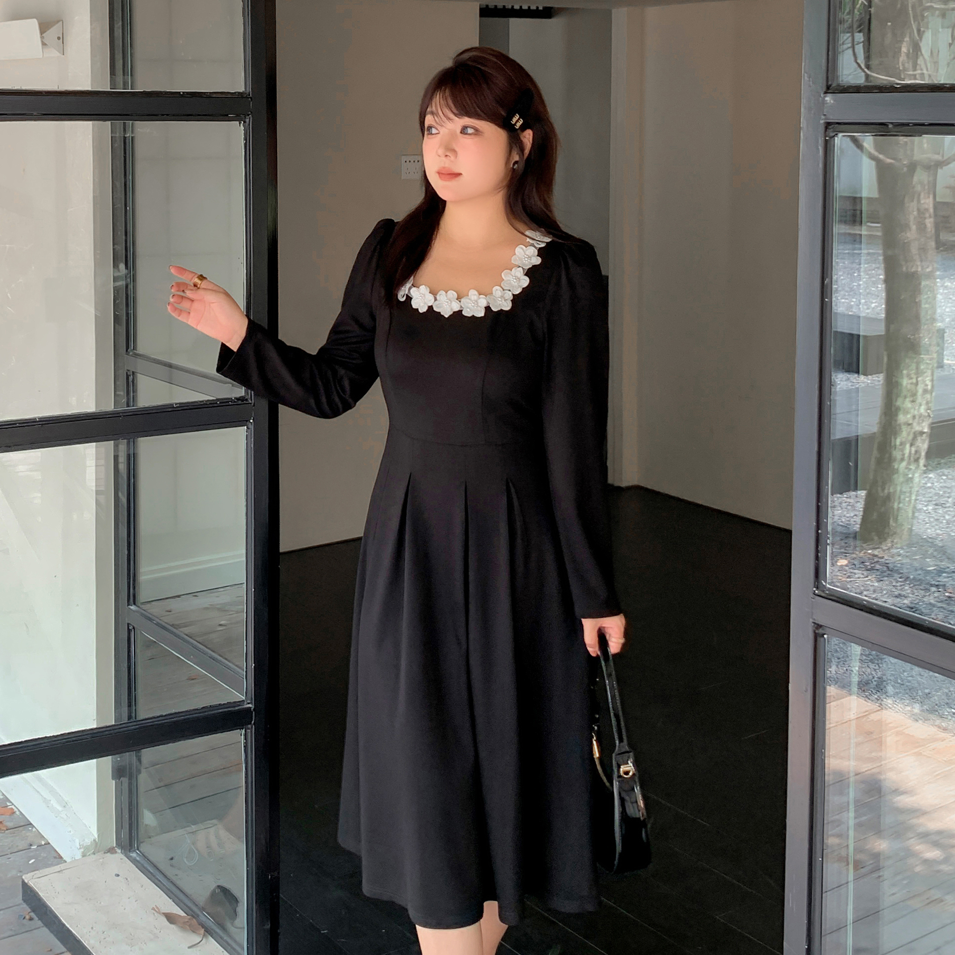 大码女装韩版连衣裙花朵领长裙