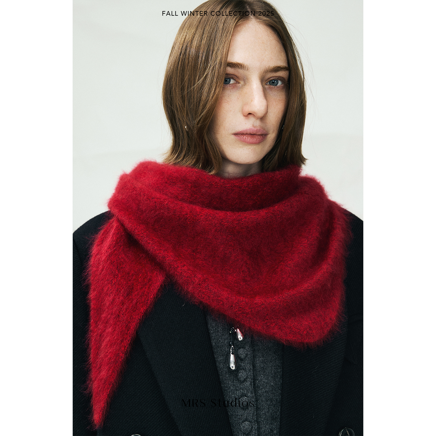 MRS Studios 康赛妮A级山羊绒拉绒长毛大三角围巾