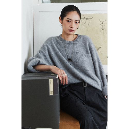 浣熊绒斜口袋刘雯同款针织毛衣