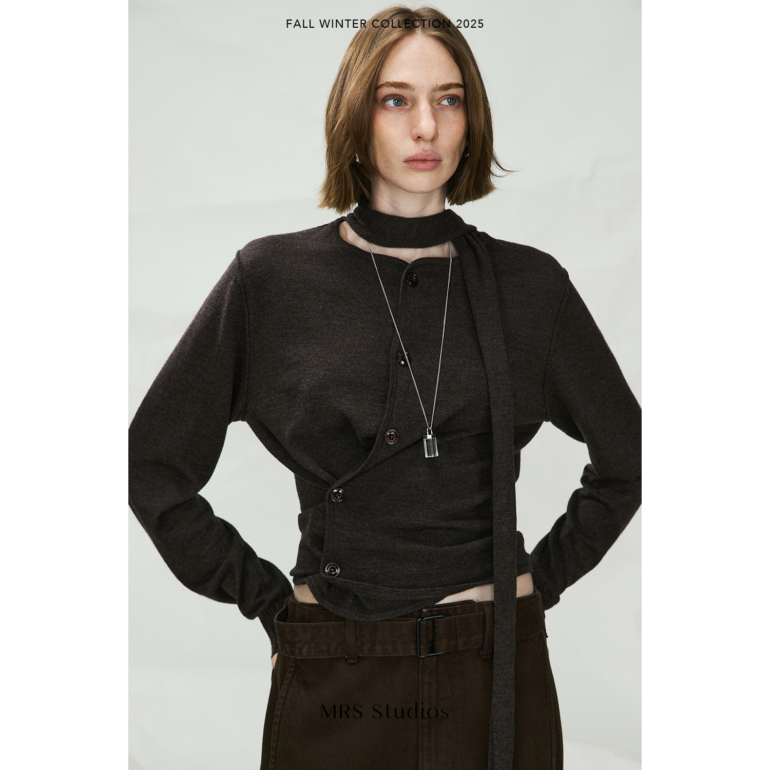 MRS Studios 德国扬子精纺羊毛 飘带解构不对称斜扣针织开衫