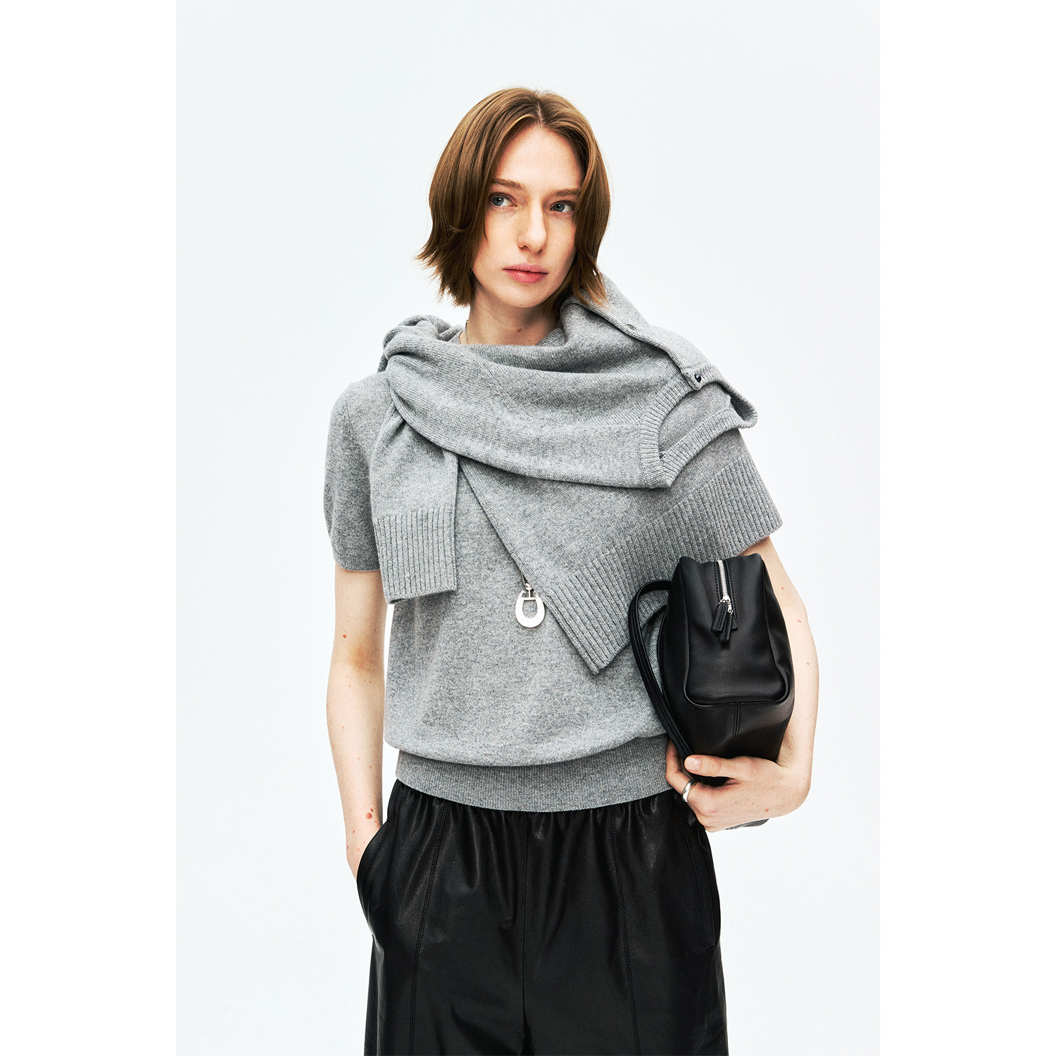 MRS Studios 康赛妮A级山羊绒时髦叠穿圆领短袖/珍珠扣马鞍肩开衫,女装/女士精品,毛针织衫,淘宝优惠券,粉丝福利购,淘宝优惠卷