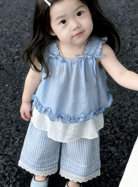 夏季童装女童套装巨好看夏装2026新款女宝时髦蓝色吊带上衣休闲裤