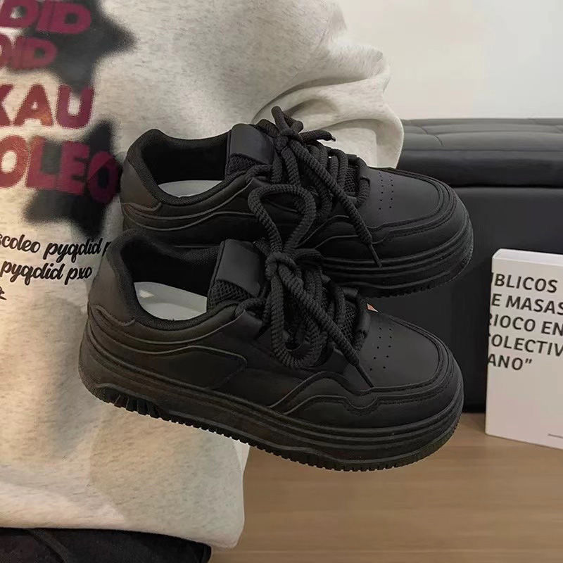 2025春秋季新款女百搭复古潮流运动鞋网红低帮爆款厚底休闲板鞋子