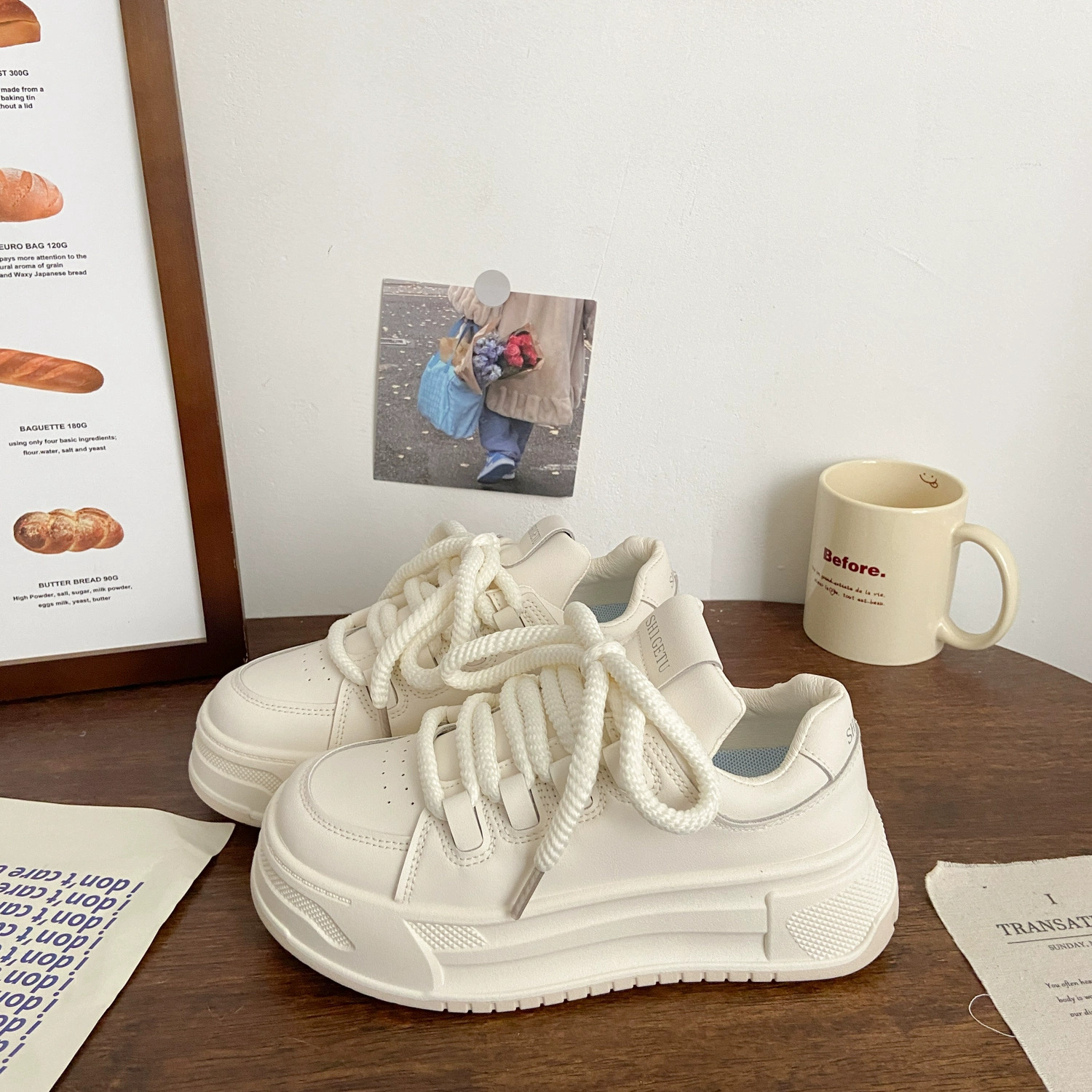 2025春季新款奶油厚底小白鞋女松糕小众设计面包鞋学生皮面板鞋子