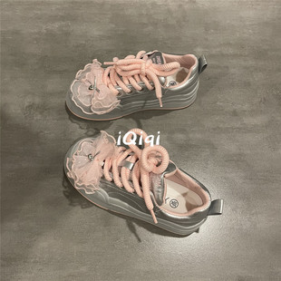 七七主人家 绝美巨好看的鞋子女2025秋季新款配裙子板鞋原创设计