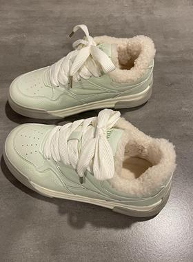七七主人家小清新薄荷绿加绒棉鞋女冬季鞋子女防寒保暖板鞋运动鞋
