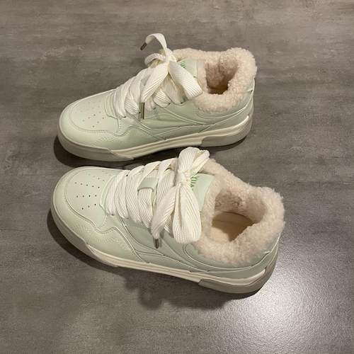 七七主人家小清新薄荷绿加绒棉鞋女冬季鞋子女防寒保暖板鞋运动鞋