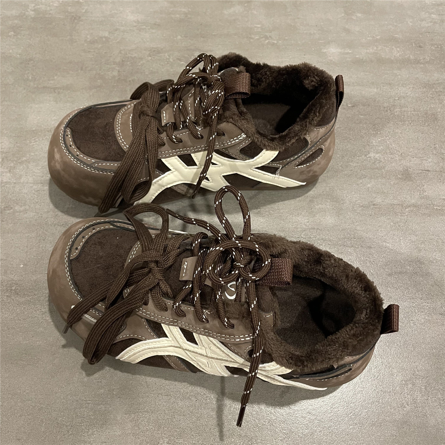 七七主人家棕色复古加棉德训鞋